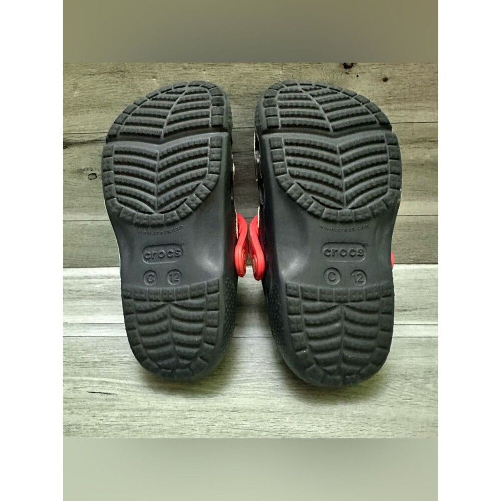 CROCS Kids Marvel Avengers Clog Sandals - Black and Red 12 - Picture 5 of 9